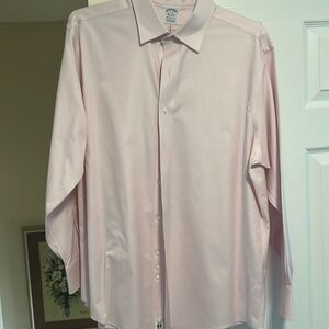 Pink spread collar. Worn once